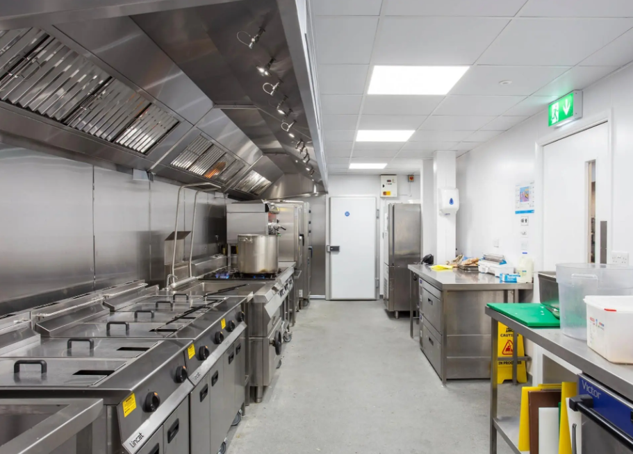 Tips To Consider While Choosing Commercial Catering Equipment
