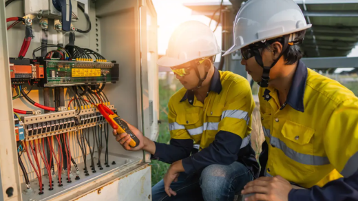 commercial electrician